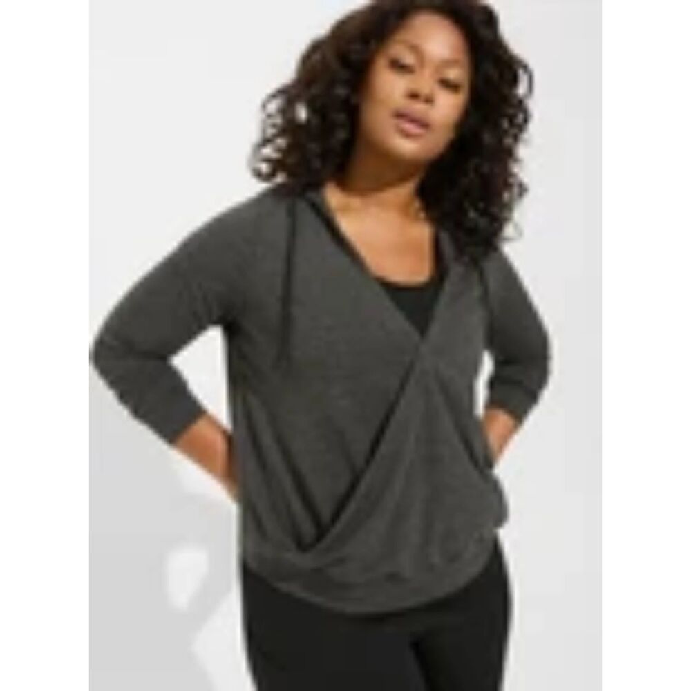 Torrid Active Hoodie Womens Plus Size Size 3X Gray Long Sleeve Crossover Front